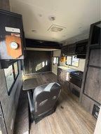 2019 Eclipse Iconic 2114SFLE