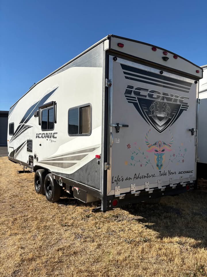 2019 Eclipse Iconic 2114SFLE