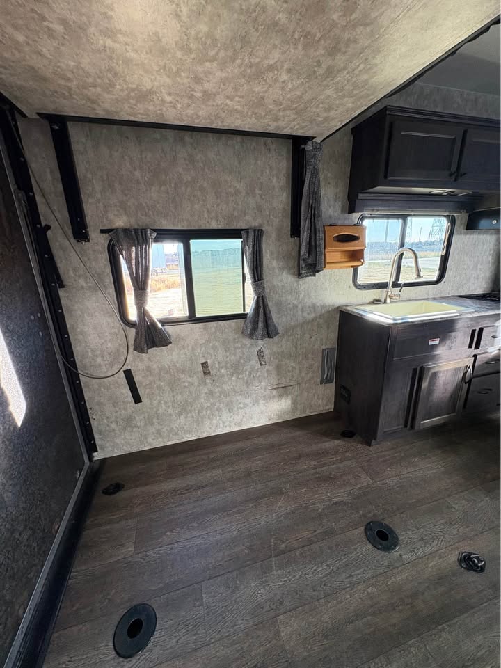 2019 Eclipse Iconic 2114SFLE